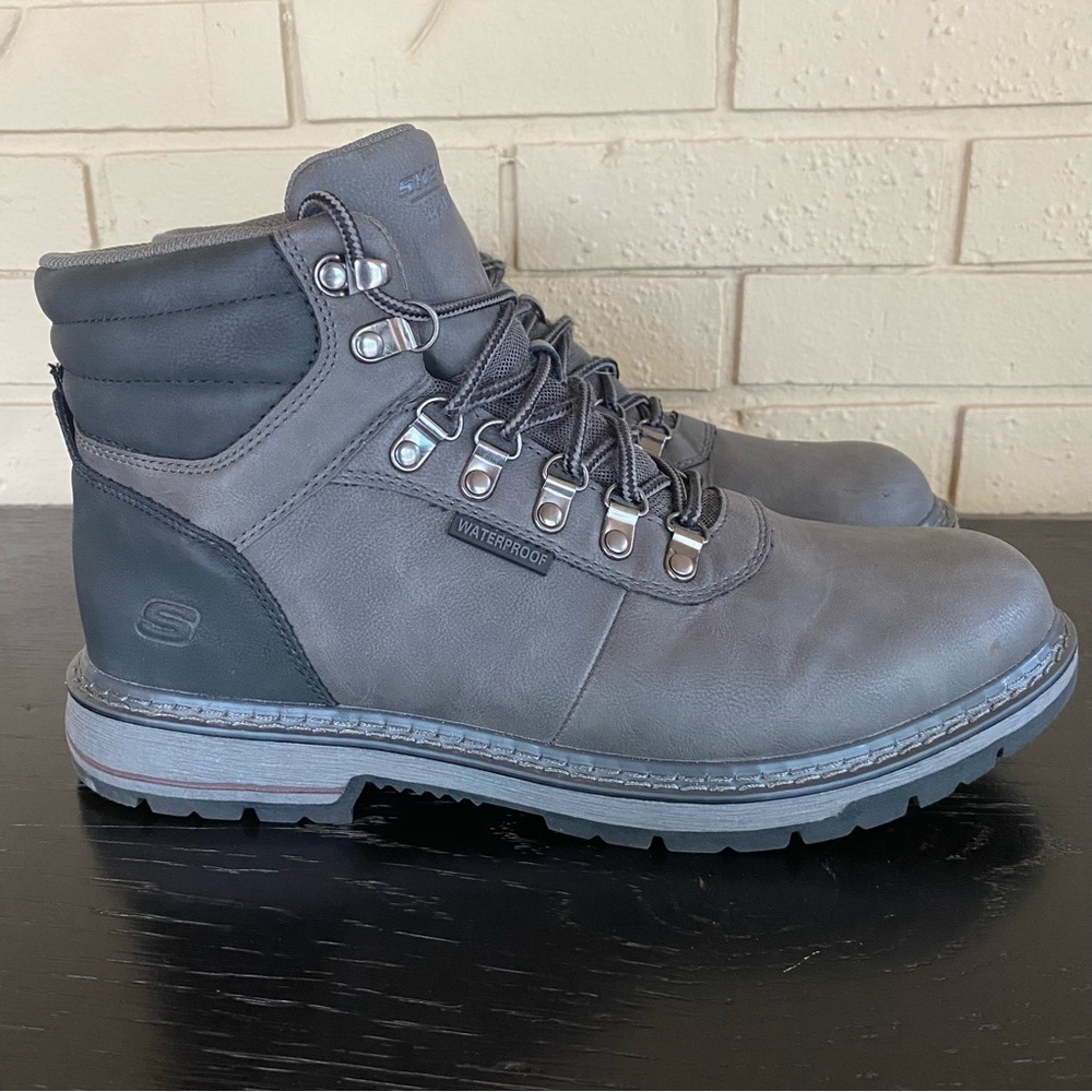 Skechers Mens Relaxed Fit Memory Foam Waterproof Corado-JAXX  Boots Comfort 10.5